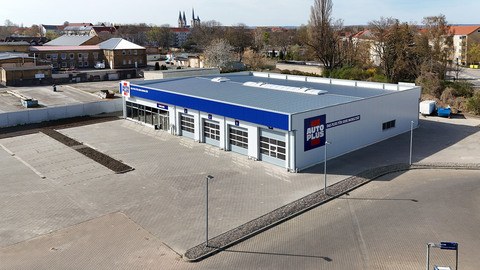 Werkstatthallen günstig bauen mit Hacobau Gmbh Stahlhallen mit Hacobau bauen