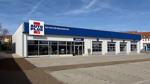Stahlhallen mit Hacobau GmbH günstig bauen als Systemstahlhalle Werkstatthallen bauen günstig mit Hacobau GmbH