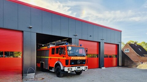 Stahlhallen für Feuerwehren und Rettungsdienste 