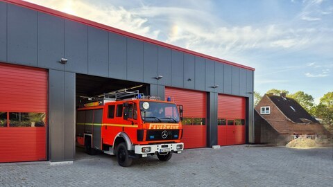 Feuerwehrgerätehäuser günstig in Systemstahlbauweise bauen mit Hacobau