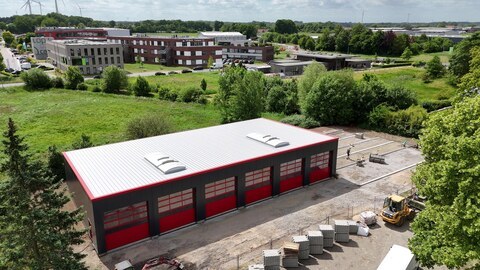 Fahrzeughallebau von Hacobau als Rettungswache Bau von Rettungswachen und Feuerwachen