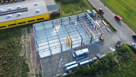 Gewerbehallen mit Hacobau GmbH günstig bauen als Systemstahlhalle Produktionshallen mit Hacobau GmbH günstig bauen als Systemstahlhalle