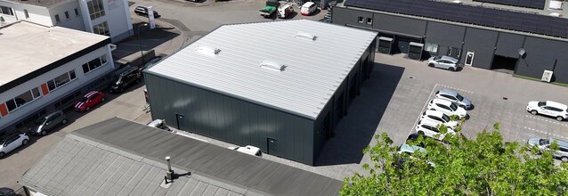 Werkstatthallen bauen mit Hacobau GmbH in günstiger Systembauweise Stahlhallen bauen mit Hacobau GmbH in günstiger Systembauweise