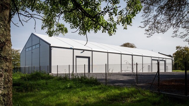 Industriezelte mit variablen Wandverleidungen Zeltleichtbauhallen von Hacobau GmbH