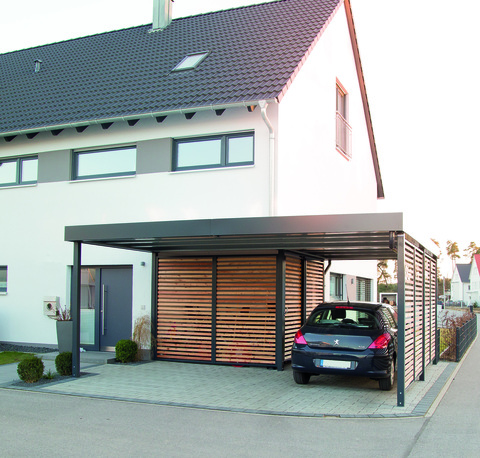 Fertigcarport aus Stahl mit integriertem Gerätehaus von Hacobau Stahlcarport mit Gerätehaus zur optimalen Lagerung von Geräten