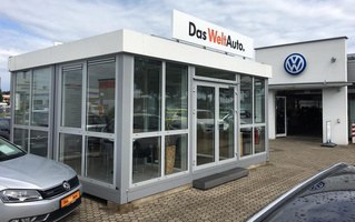 Verkaufspavillon für VW WeltAuto Autohaus Hoff, Troisdorf geplant und gebaut von Hacobau GmbH.