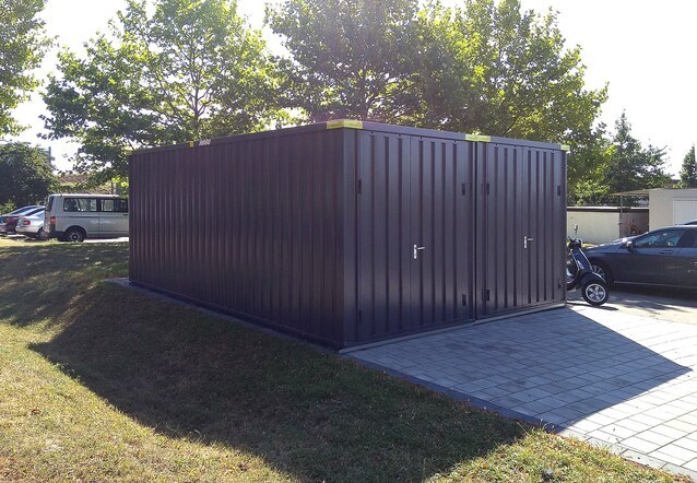 Materialcontainer Kombination 5m x 4m mit Einflügeltür 